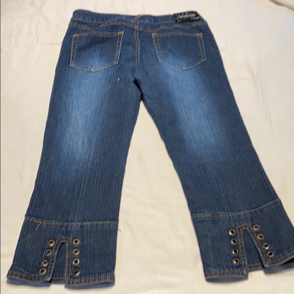 Capri Jeans - Picture 3 of 3